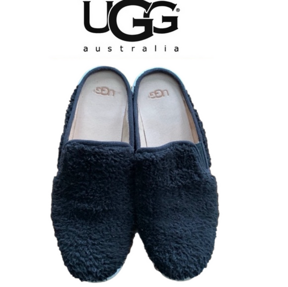 UGG Shoes - UGG LUCI, 8 womens black Sherpa mules slides shoes